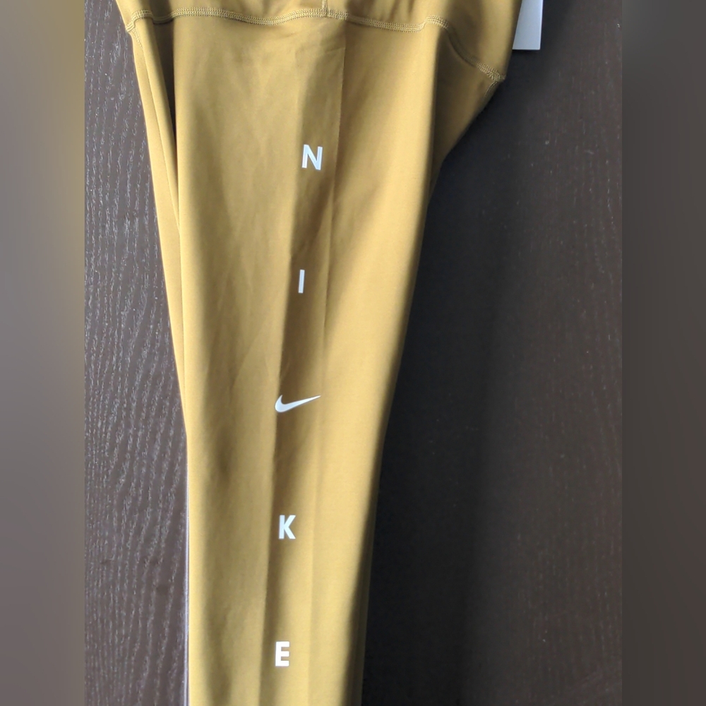 NWT Women’s Nike One Dri-Fit Training Athletic Leggings Olive Green. Medium